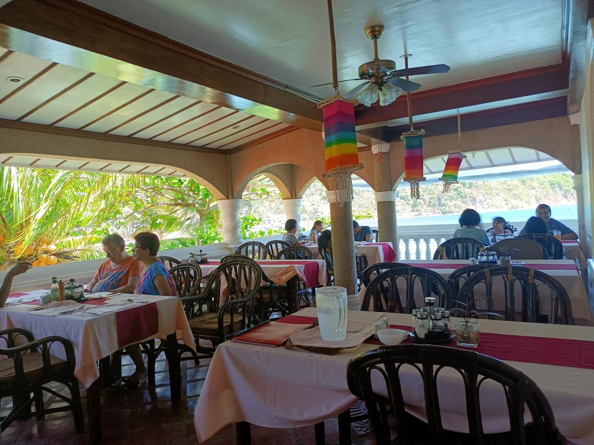 Blue Crystal Beach Resort Puerto Galera Ngoại thất bức ảnh