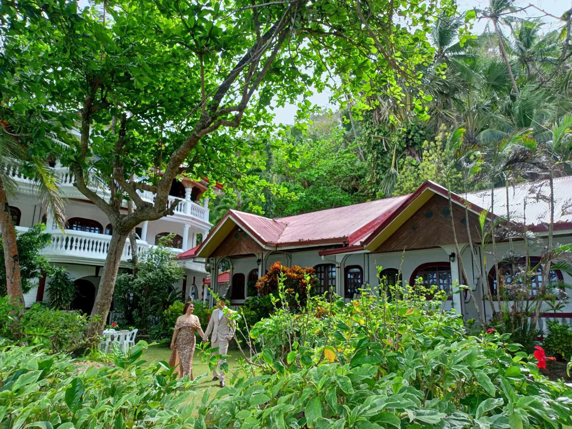Blue Crystal Beach Resort Puerto Galera Ngoại thất bức ảnh