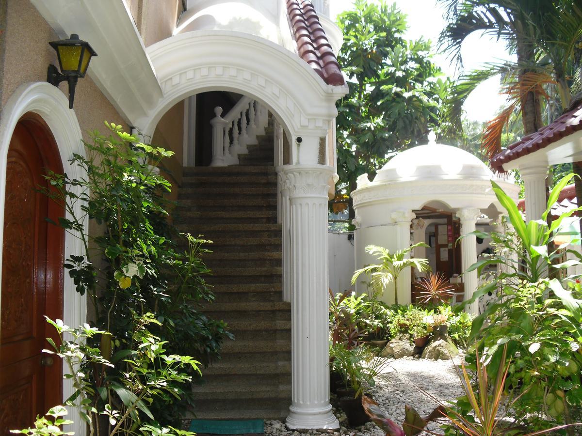 Blue Crystal Beach Resort Puerto Galera Ngoại thất bức ảnh